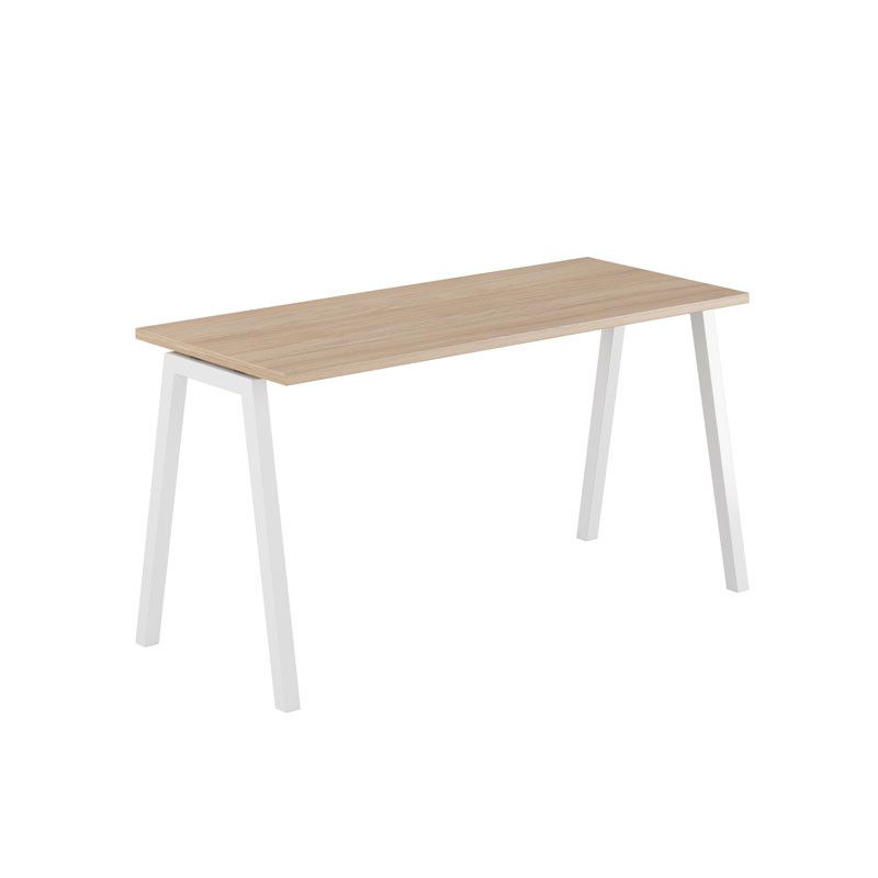Luna A - Ett modernt bord med fasta ben i A-form