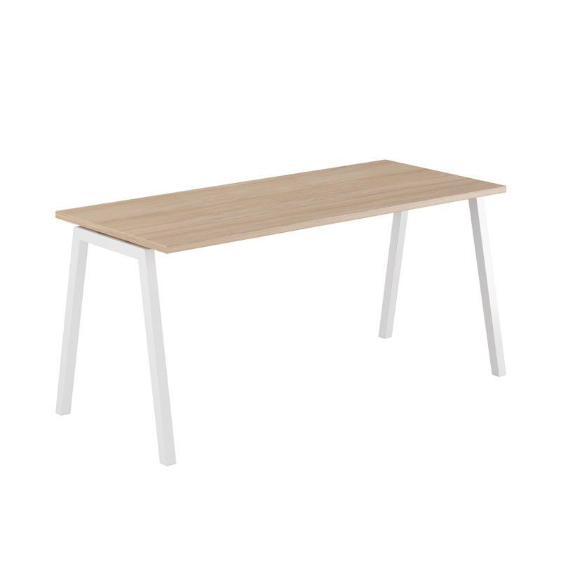 Luna A - Ett modernt bord med fasta ben i A-form